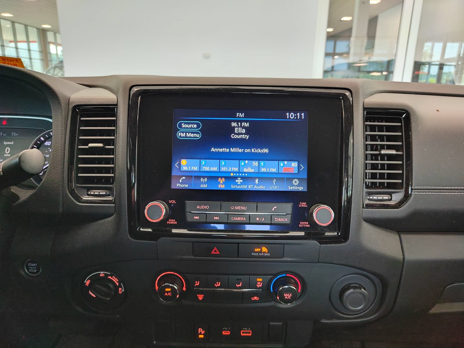 Used 2023 Nissan Frontier SV w/ Midnight Edition Package AWD/4WD image 14
