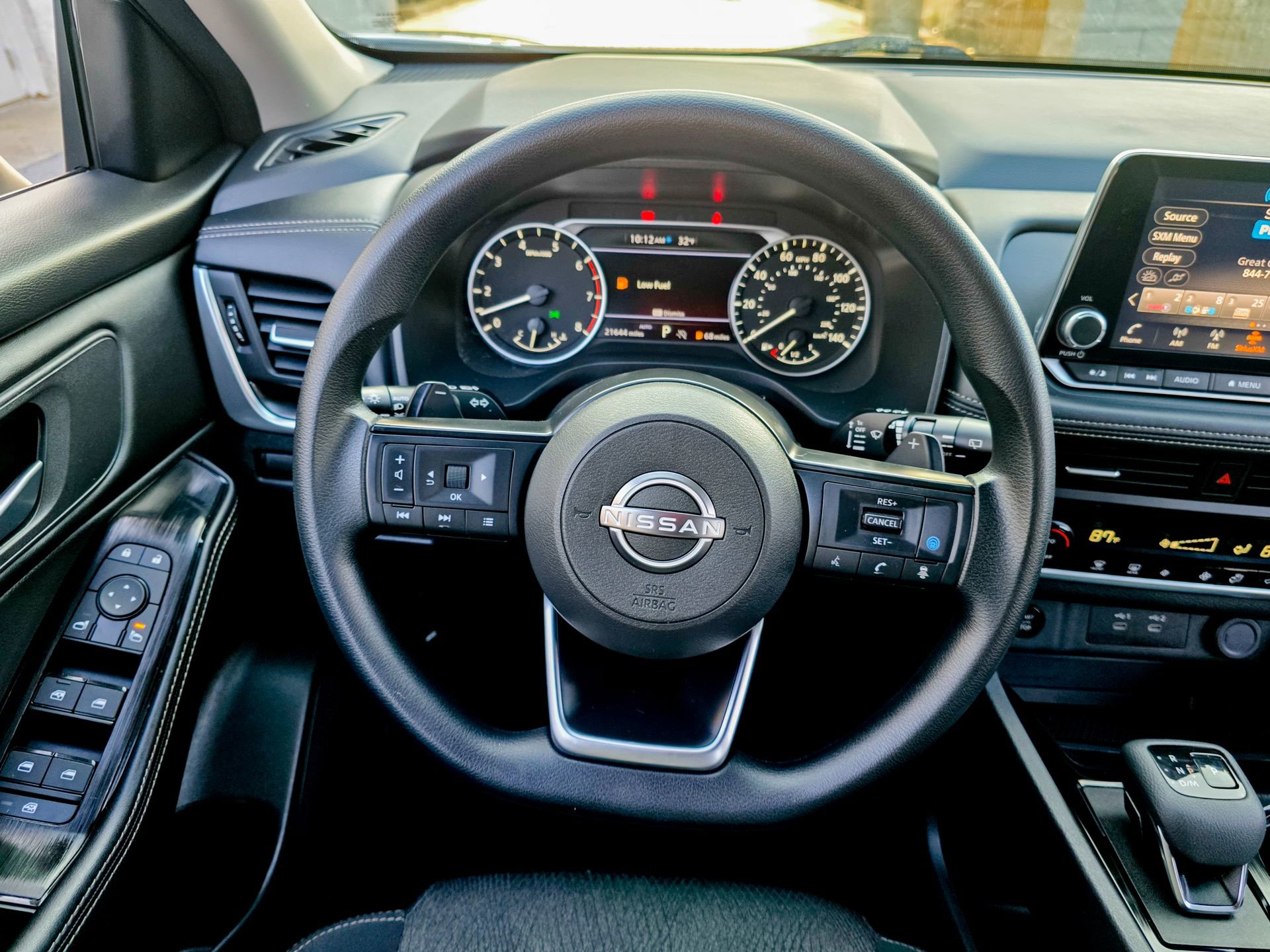 Used 2024 Nissan Rogue SV image 37