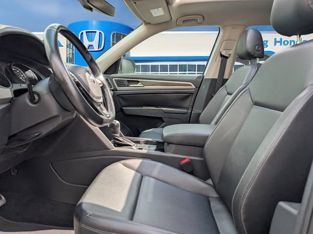 Used 2018 Volkswagen Atlas SEL w/ R-Line Package FWD image 18