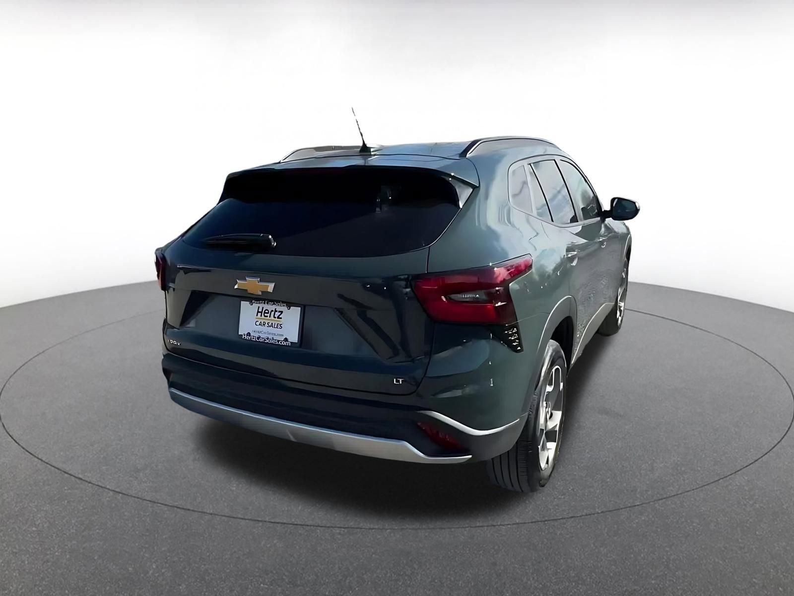 Used 2025 Chevrolet Trax LT image 15