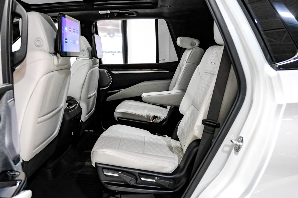 Used 2025 Cadillac Escalade Sport Platinum w/ LPO, Floor Liner Package image 39