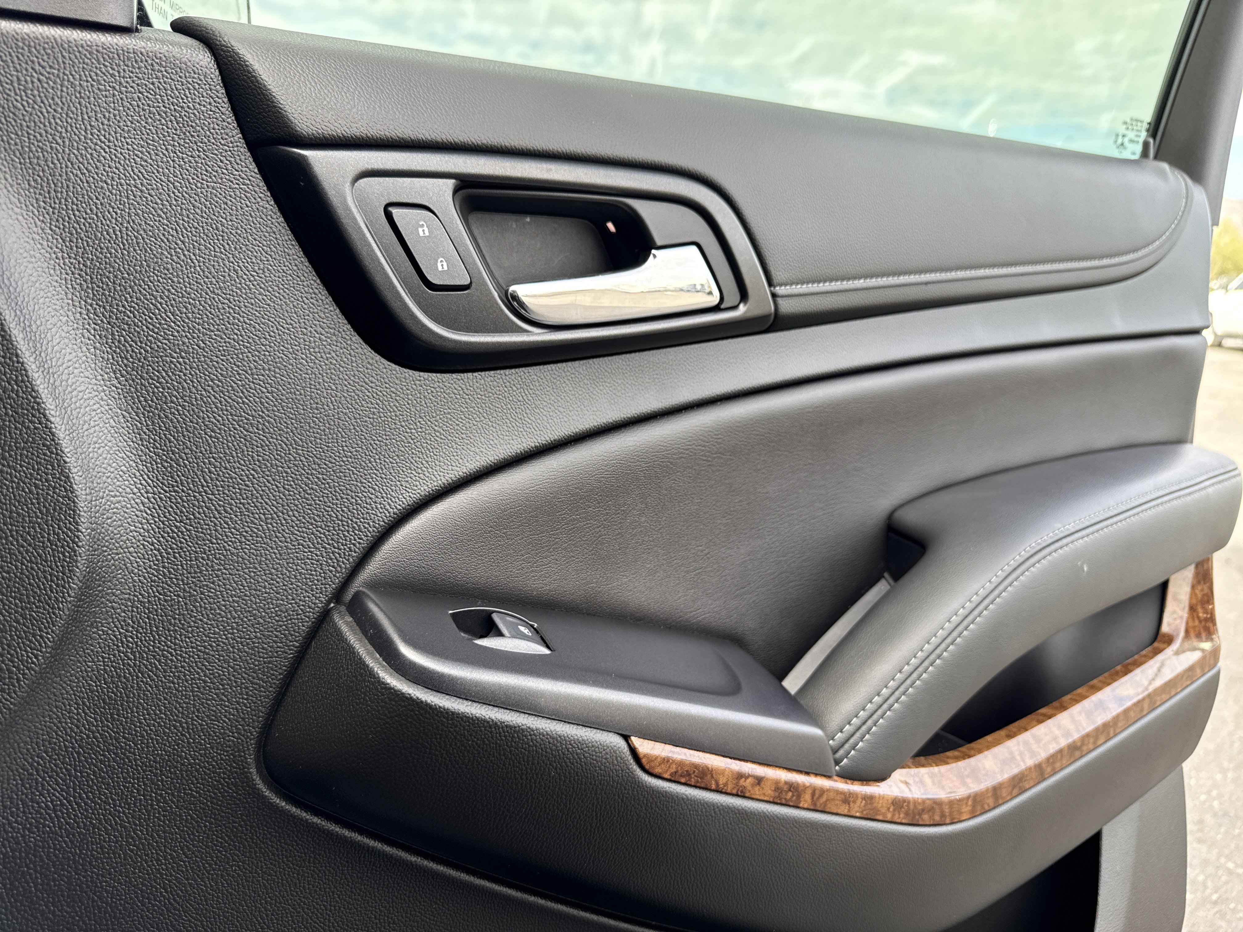 Used 2020 Chevrolet Tahoe Premier image 38