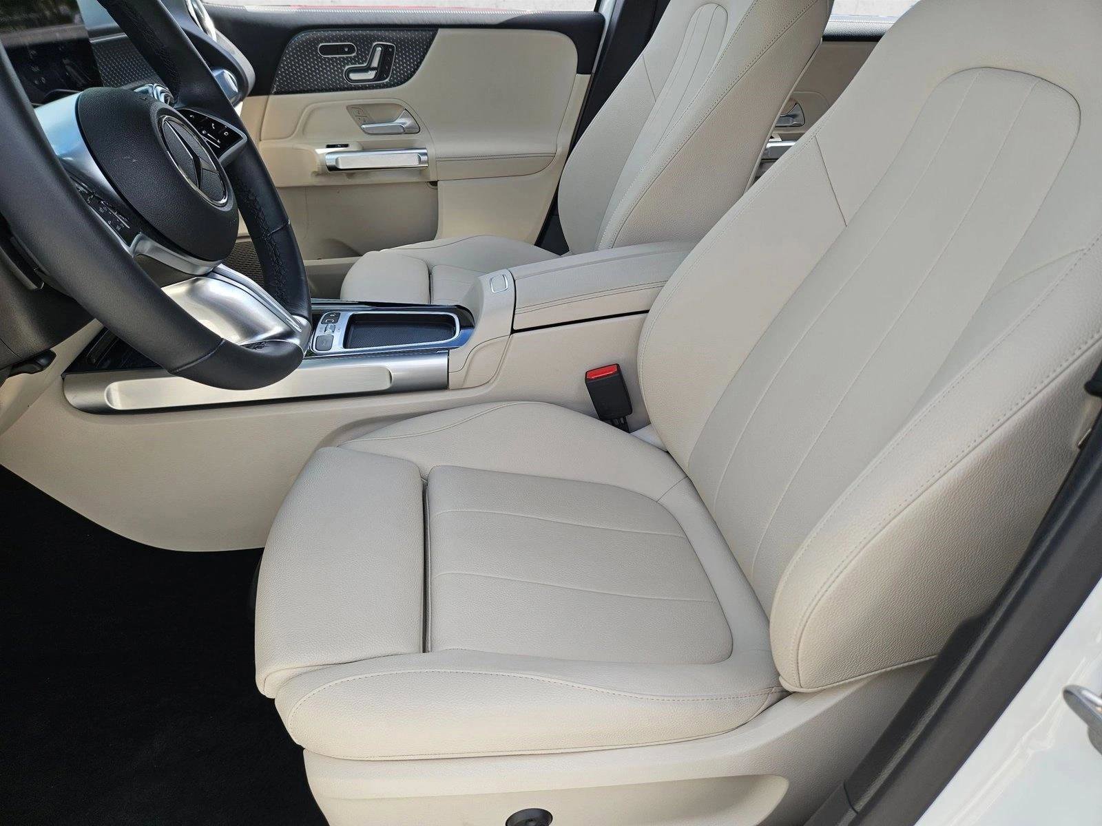 Used 2025 Mercedes-Benz GLB 250 image 15