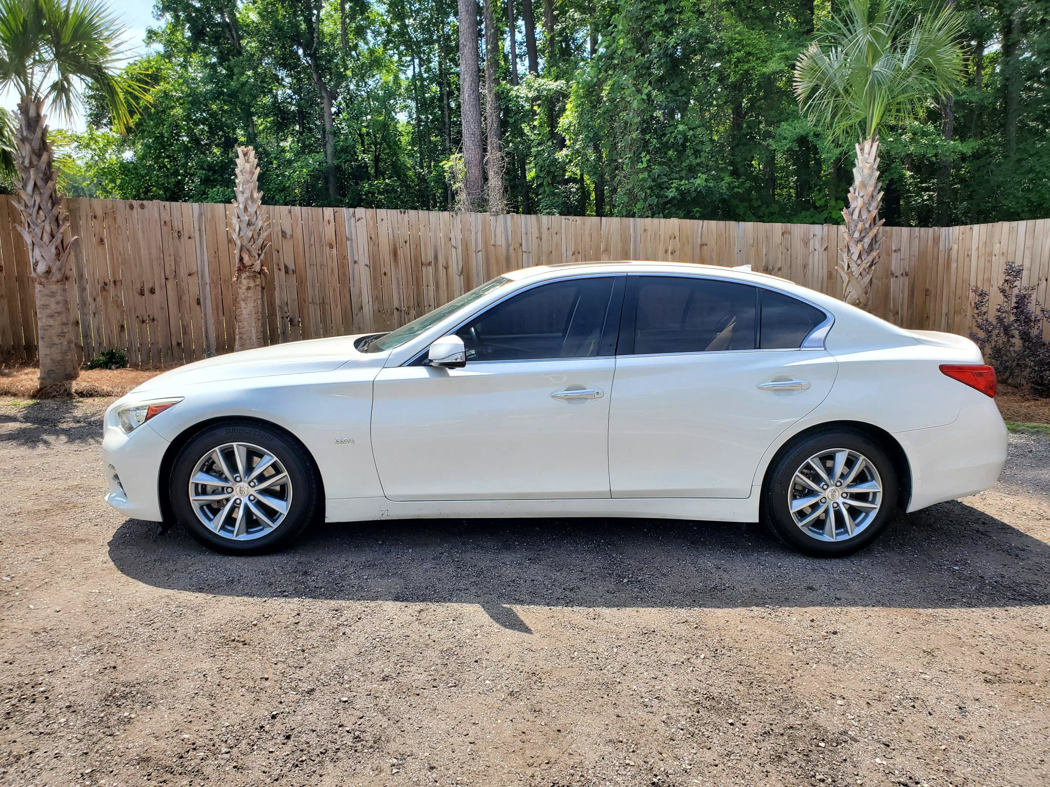 Used 2016 INFINITI Q50 3.0t Premium w/ Driver Assistance Package RWD image 4
