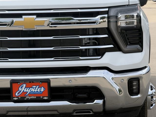 New 2026 Chevrolet Silverado 3500 LTZ w/ LTZ Convenience Package AWD/4WD image 9
