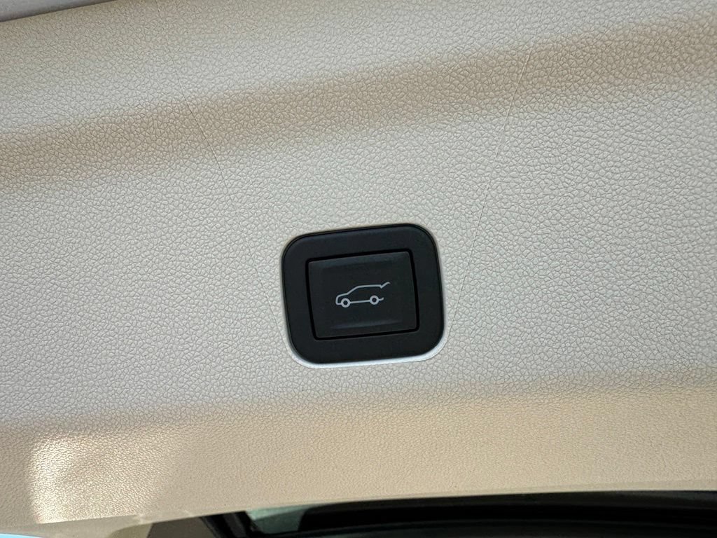New 2026 Cadillac Escalade ESV Platinum Luxury w/ LPO, Radiant Package AWD/4WD image 33