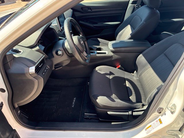 Used 2025 Nissan Altima 2.5 S FWD image 17