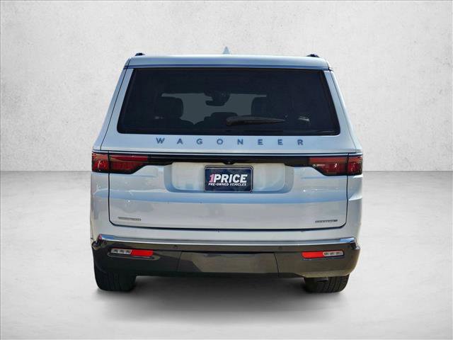 Used 2022 Jeep Wagoneer Series III AWD/4WD image 6