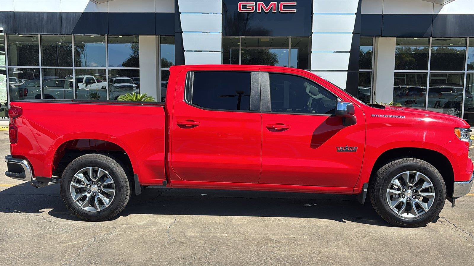 Certified 2026 Chevrolet Silverado 1500 LT w/ Texas Edition Plus RWD image 8