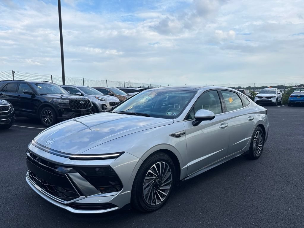 Used 2024 Hyundai Sonata Limited FWD image 7