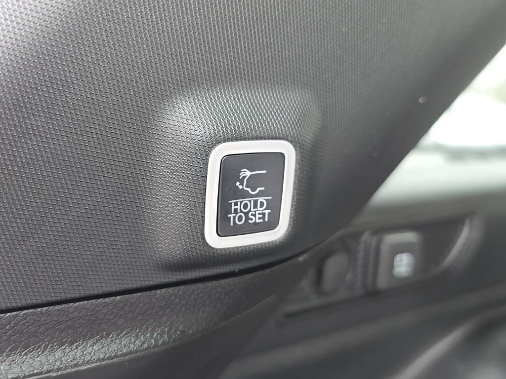 Used 2024 Jeep Grand Cherokee Limited AWD/4WD image 73