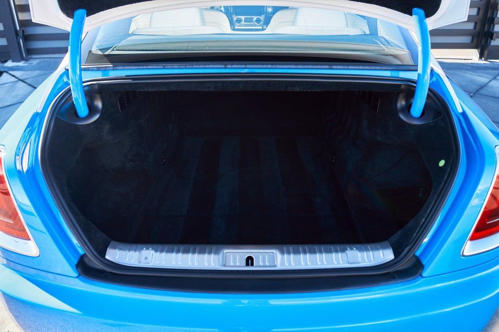 Used 2020 Rolls-Royce Wraith image 19