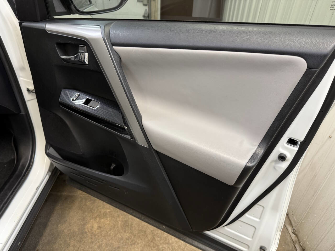 Used 2017 Toyota RAV4 Limited w/ Protection Package image 33