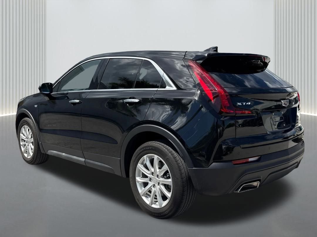 Certified 2023 Cadillac XT4 Luxury w/ Driver Awareness Package image 9