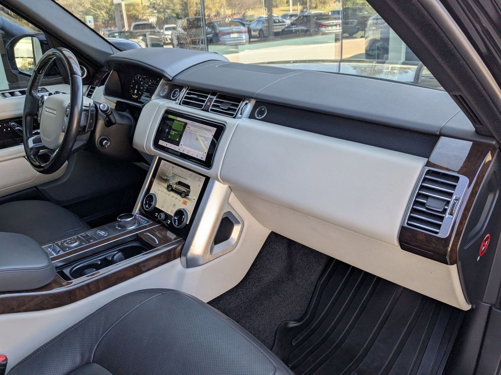 Used 2019 Land Rover Range Rover Long Wheelbase Supercharged image 25