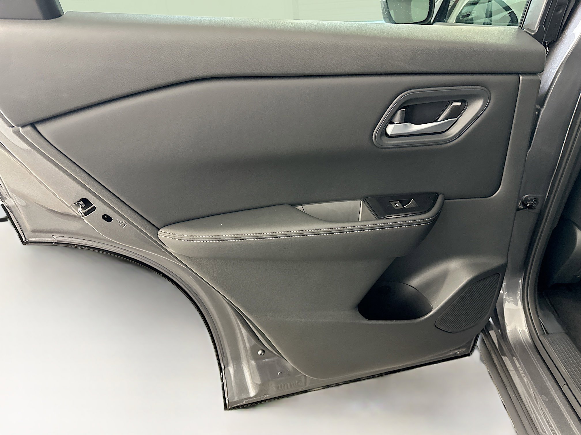 Used 2026 Nissan Rogue SV w/ Cold Weather Package image 26