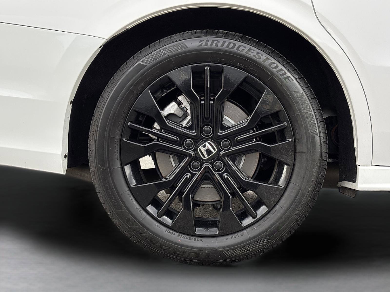 Certified 2025 Honda Odyssey Sport-L image 10