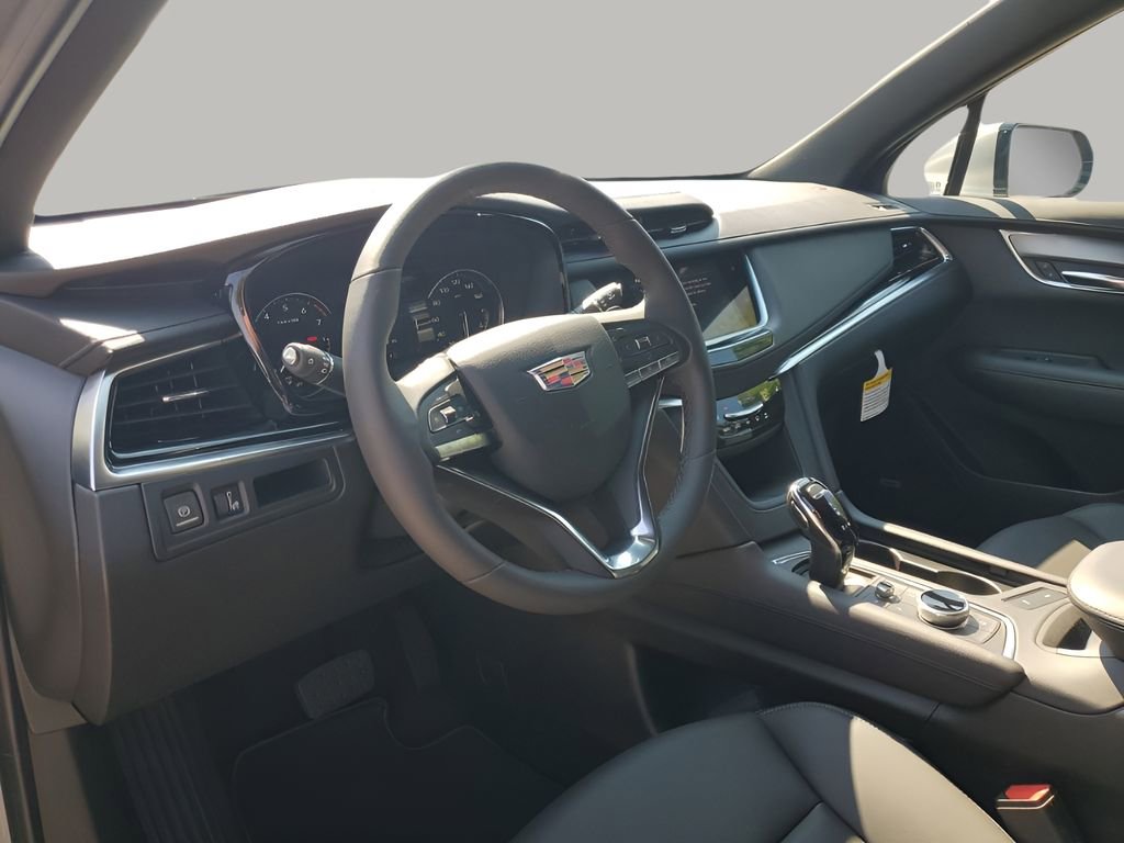 New 2025 Cadillac XT6 Luxury image 32