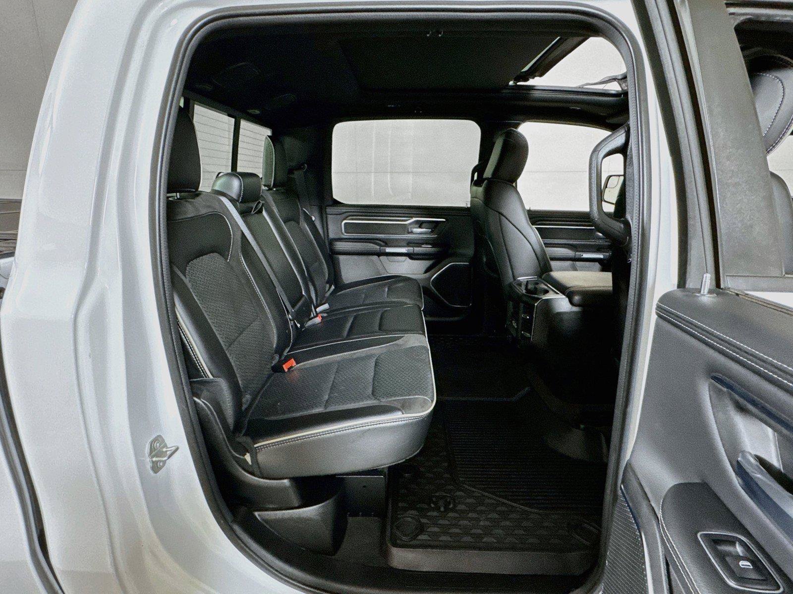 Used 2024 RAM 1500 Laramie AWD/4WD image 27