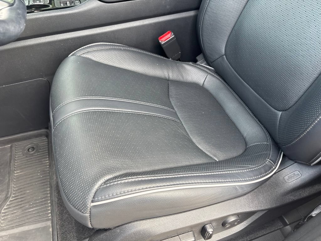 Certified 2023 Honda Pilot Elite image 13