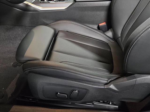 Used 2025 BMW 230i xDrive Coupe w/ Convenience Package image 4