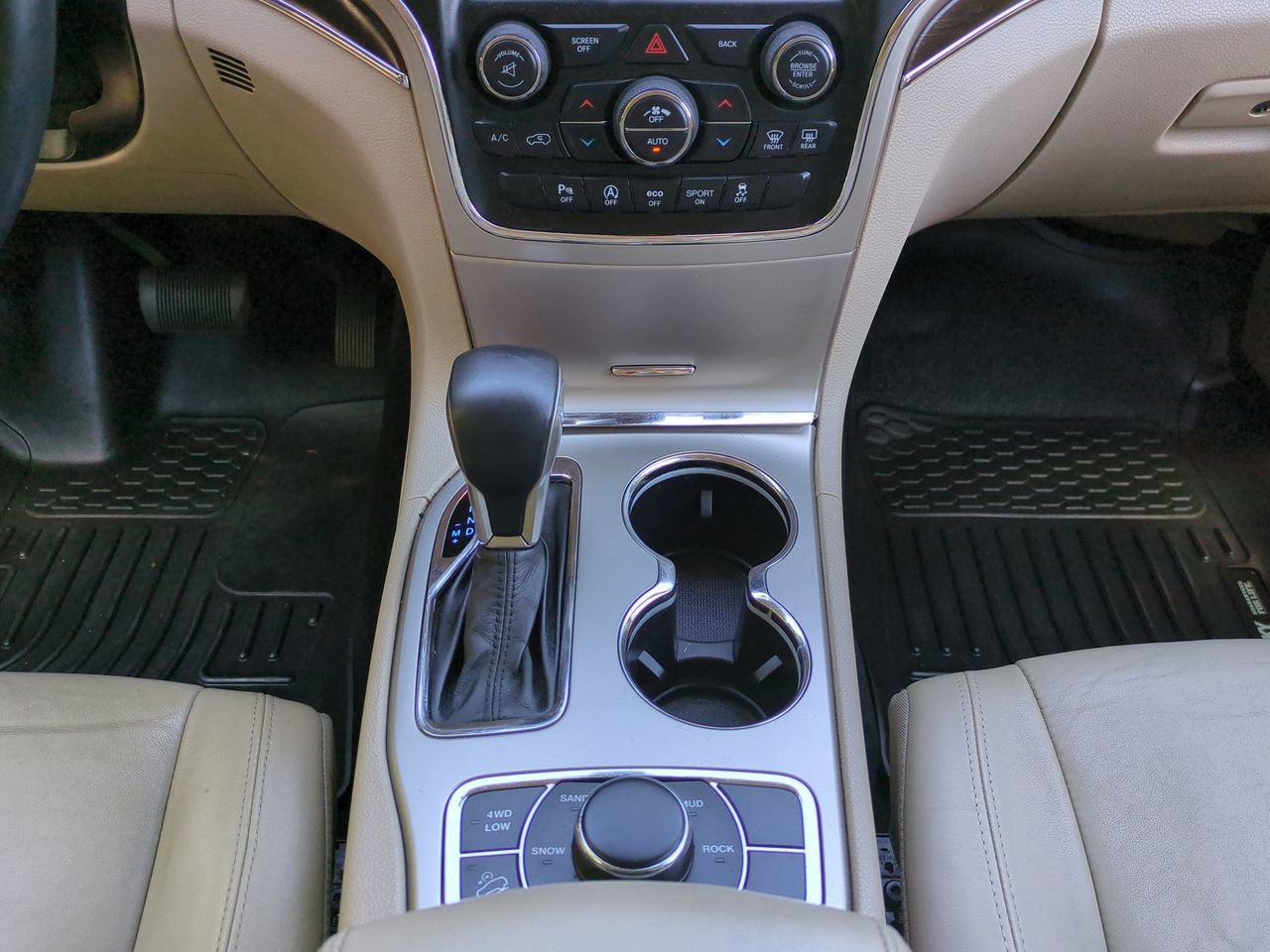 Used 2017 Jeep Grand Cherokee Limited AWD/4WD image 19
