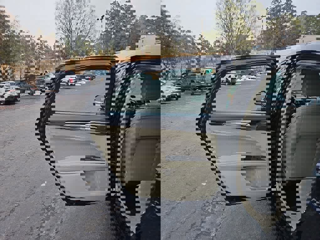 Used 2020 Ford Fusion SE image 29