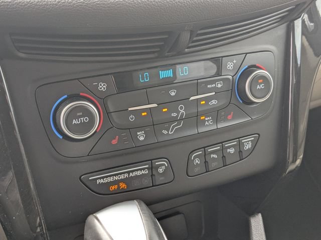 Certified 2018 Ford Escape Titanium w/ Ford Safe & Smart Package FWD image 15
