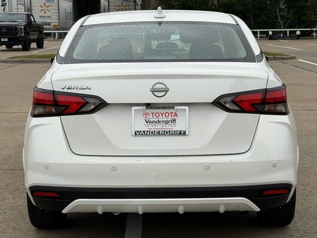 Used 2025 Nissan Versa SV FWD image 10