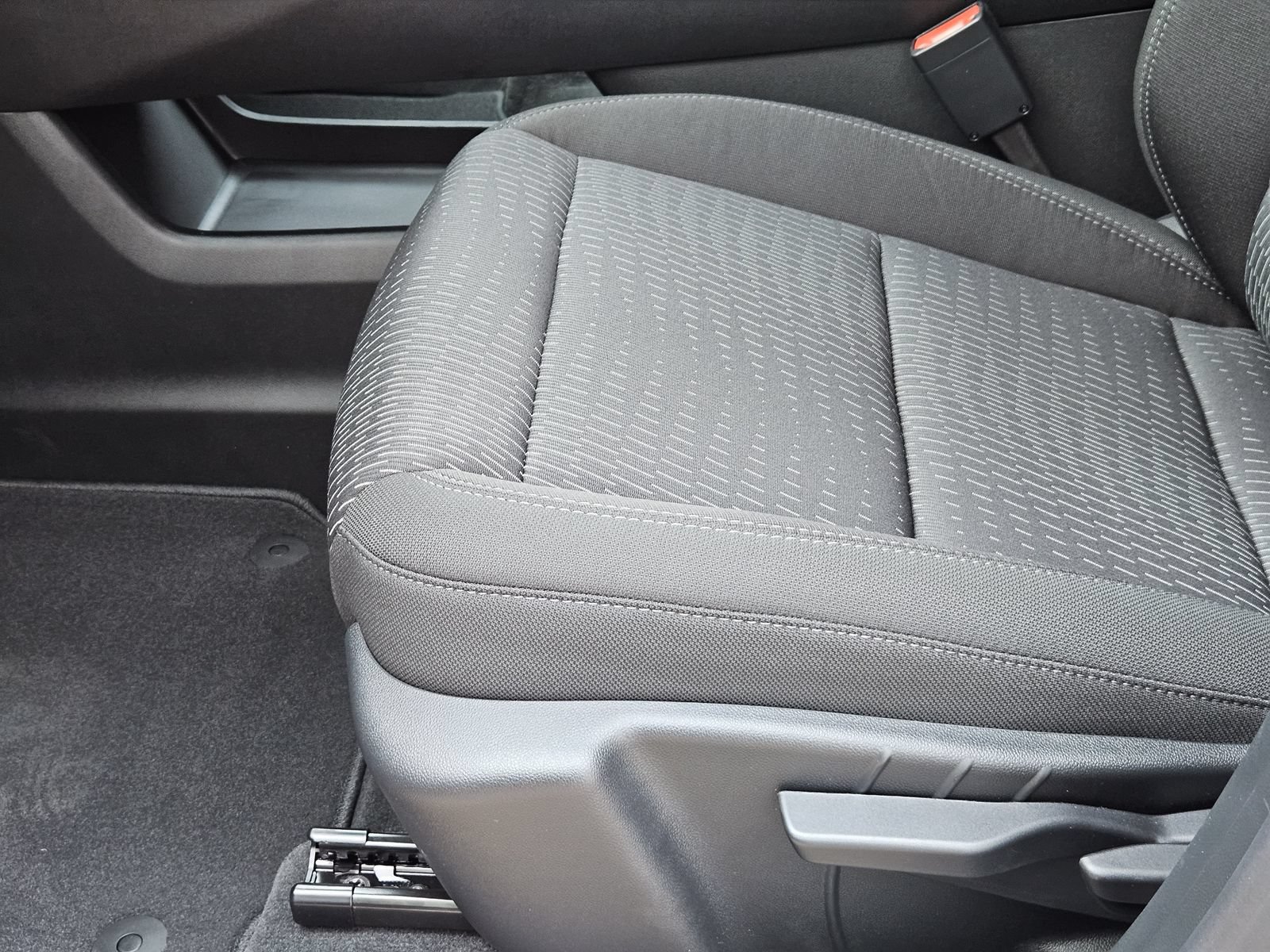 New 2027 Chevrolet Equinox LT w/ Midnight Edition FWD image 24