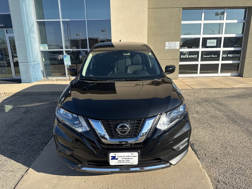 Used 2019 Nissan Rogue S image 3