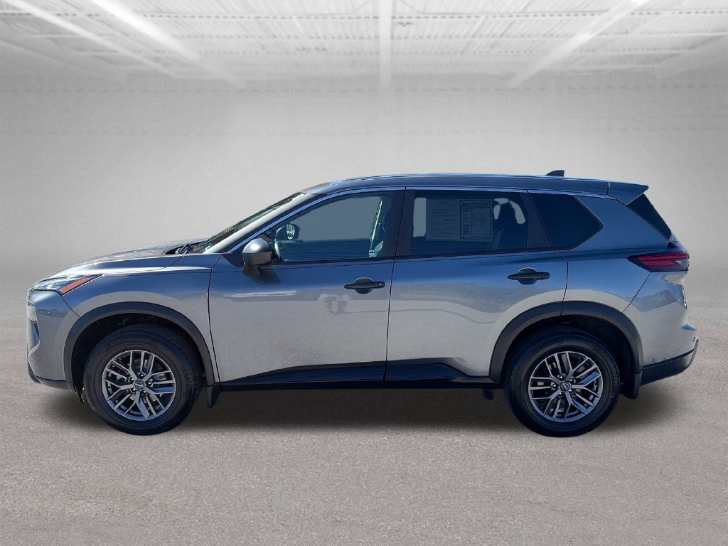 Used 2024 Nissan Rogue S AWD/4WD image 3