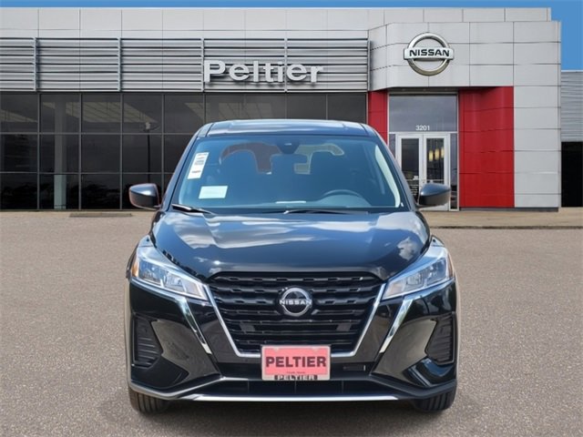 New 2025 Nissan Kicks Play S w/ Interior Electronics Package image 2