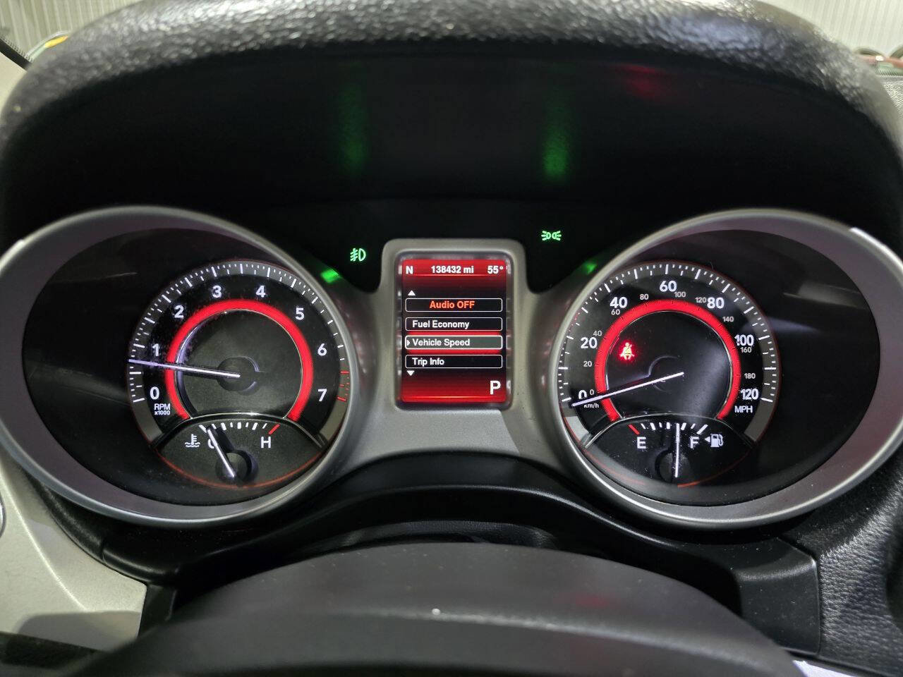 Used 2015 Dodge Journey R/T w/ Flexible Seating Group image 35