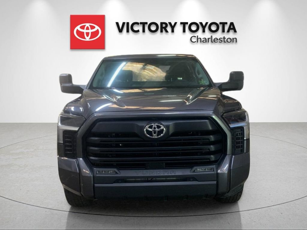 Used 2022 Toyota Tundra SR5 w/ SR5 Convenience Package AWD/4WD image 7