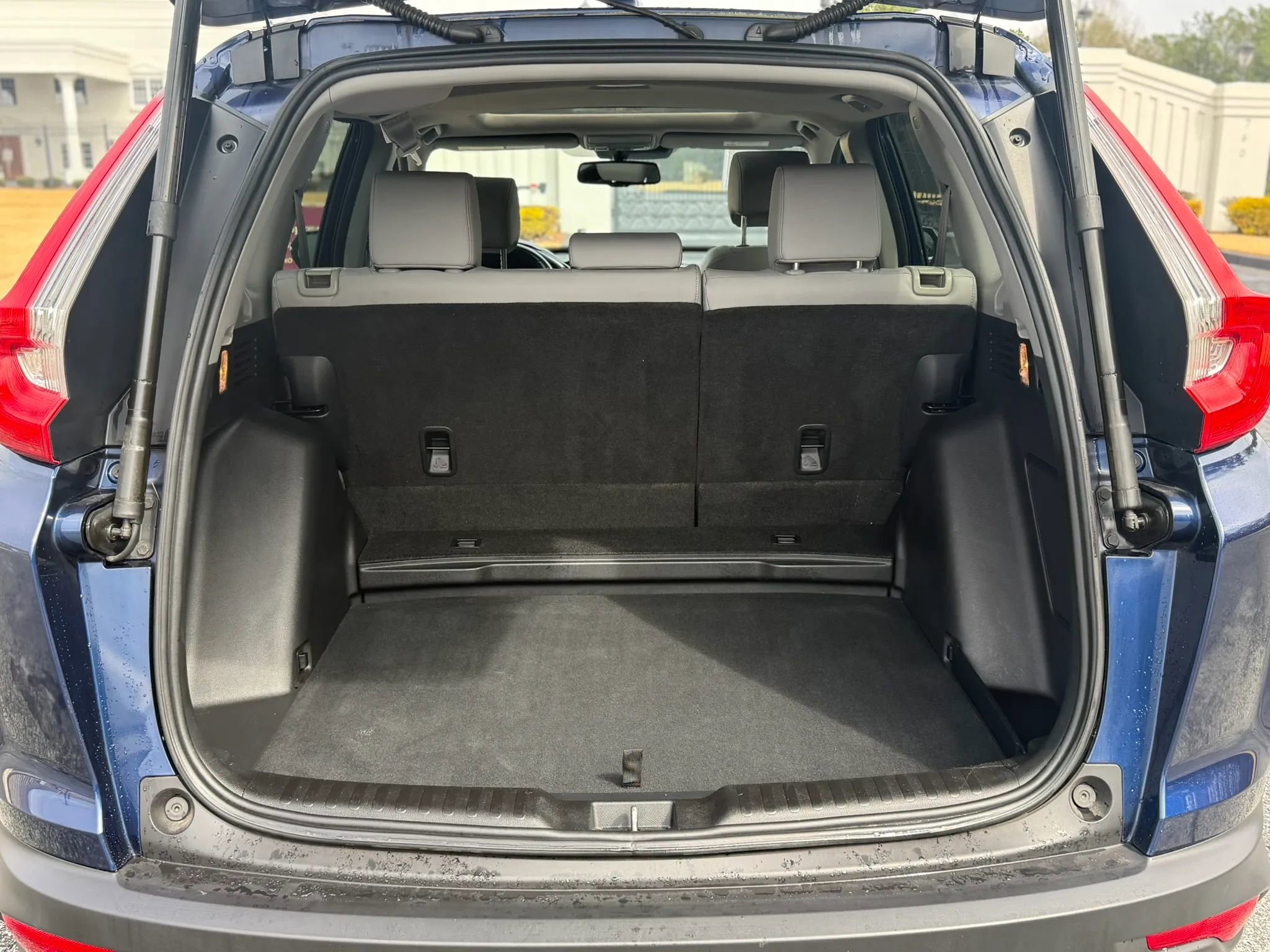 Used 2018 Honda CR-V Touring image 14