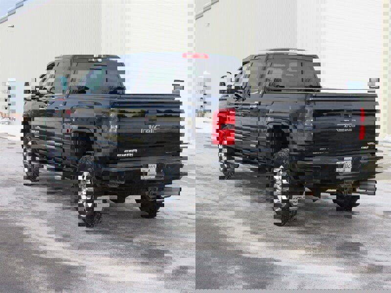 Used 2015 GMC Sierra 2500 Denali w/ Duramax Plus Package image 5