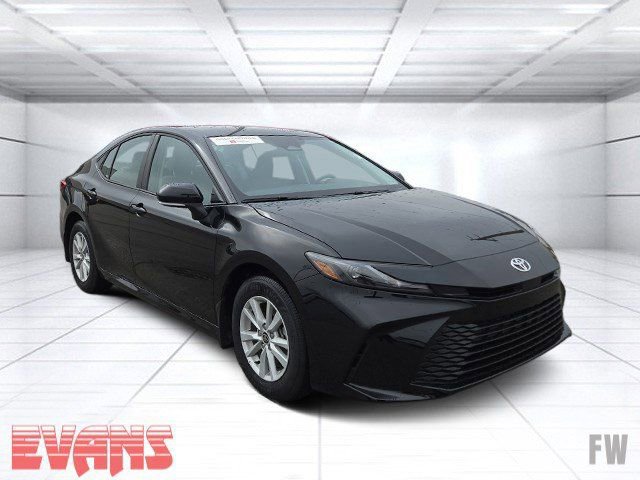 Certified 2026 Toyota Camry LE image 1