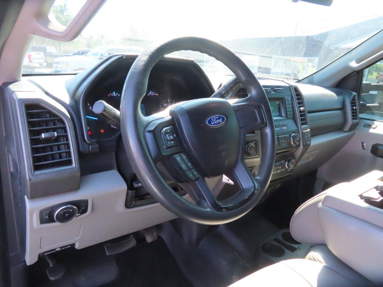 Used 2018 Ford F350 XL w/ Power Equipment Group AWD/4WD image 16
