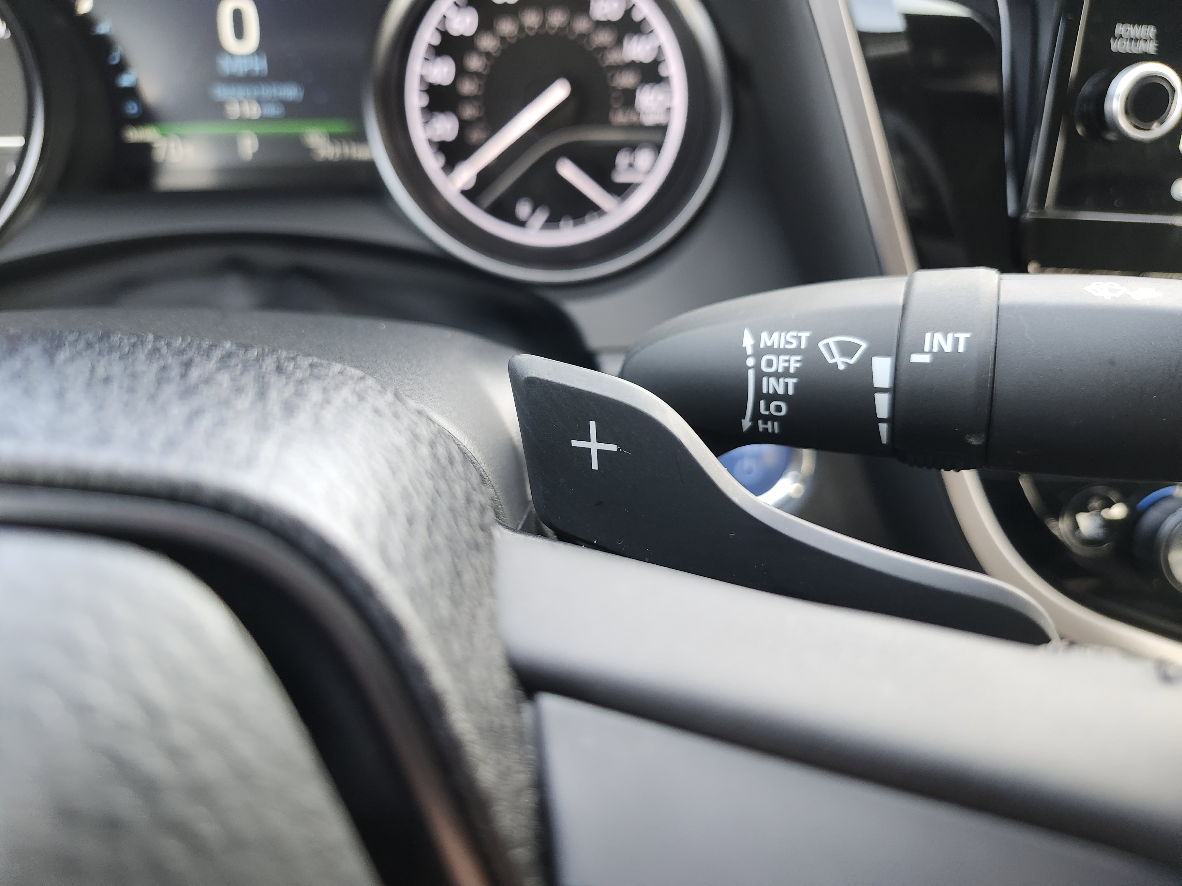 Used 2024 Toyota Camry XSE w/ Navigation Package image 12