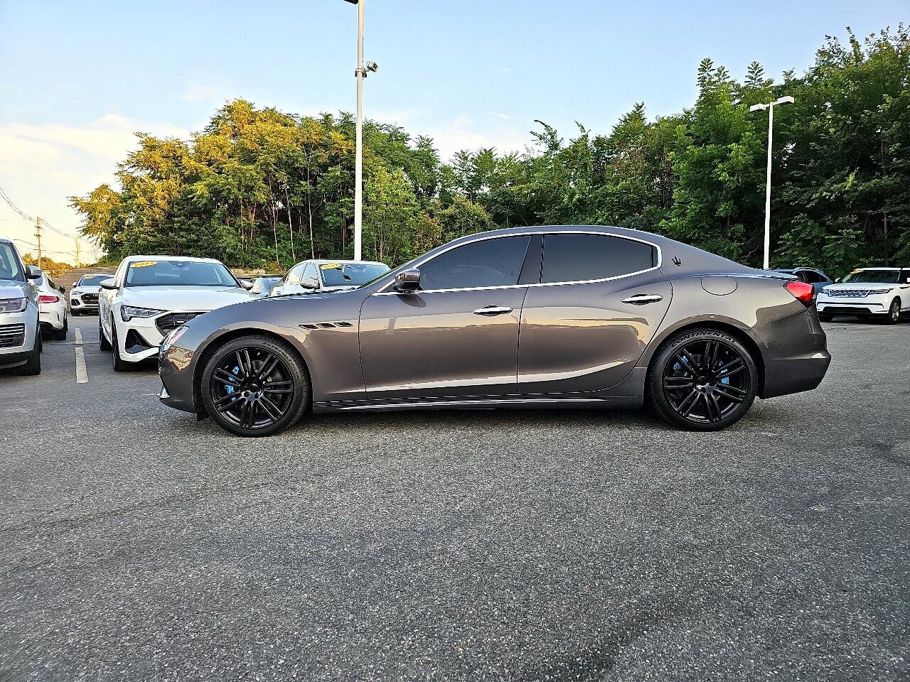 Used 2022 Maserati Ghibli Modena image 9