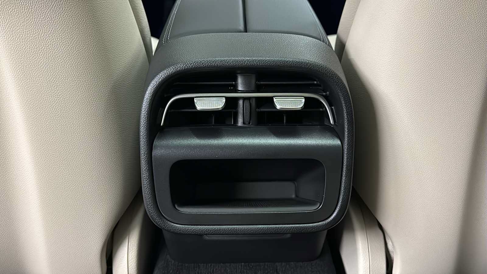 New 2027 Mercedes-Benz E 350 4MATIC Sedan image 29