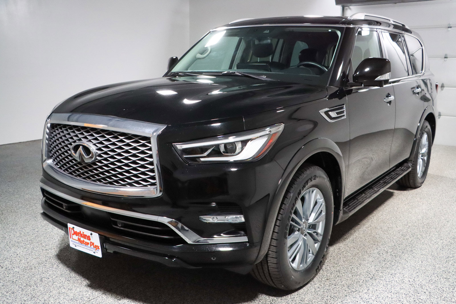 Used 2023 INFINITI QX80 Luxe w/ Cargo Package RWD image 36