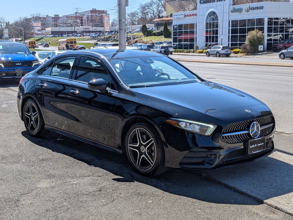 Used 2022 Mercedes-Benz A 220 4MATIC image 4