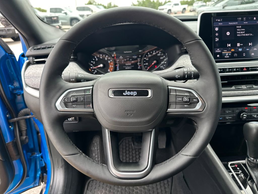 Used 2025 Jeep Compass Latitude w/ Convenience Group AWD/4WD image 20