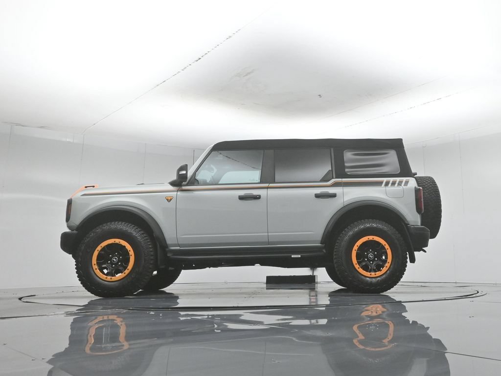 Certified 2023 Ford Bronco Badlands w/ Sasquatch Package AWD/4WD image 8