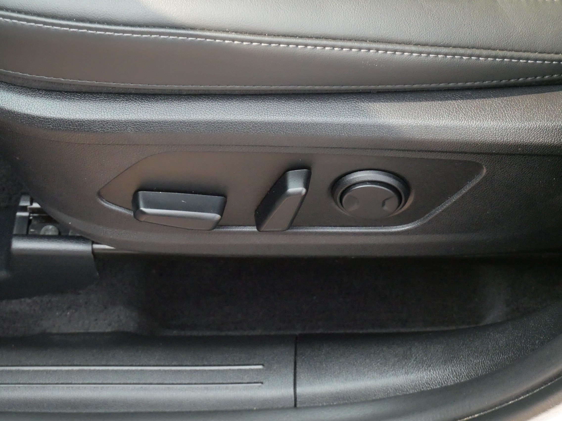 Used 2025 Kia Sorento SX AWD/4WD image 20