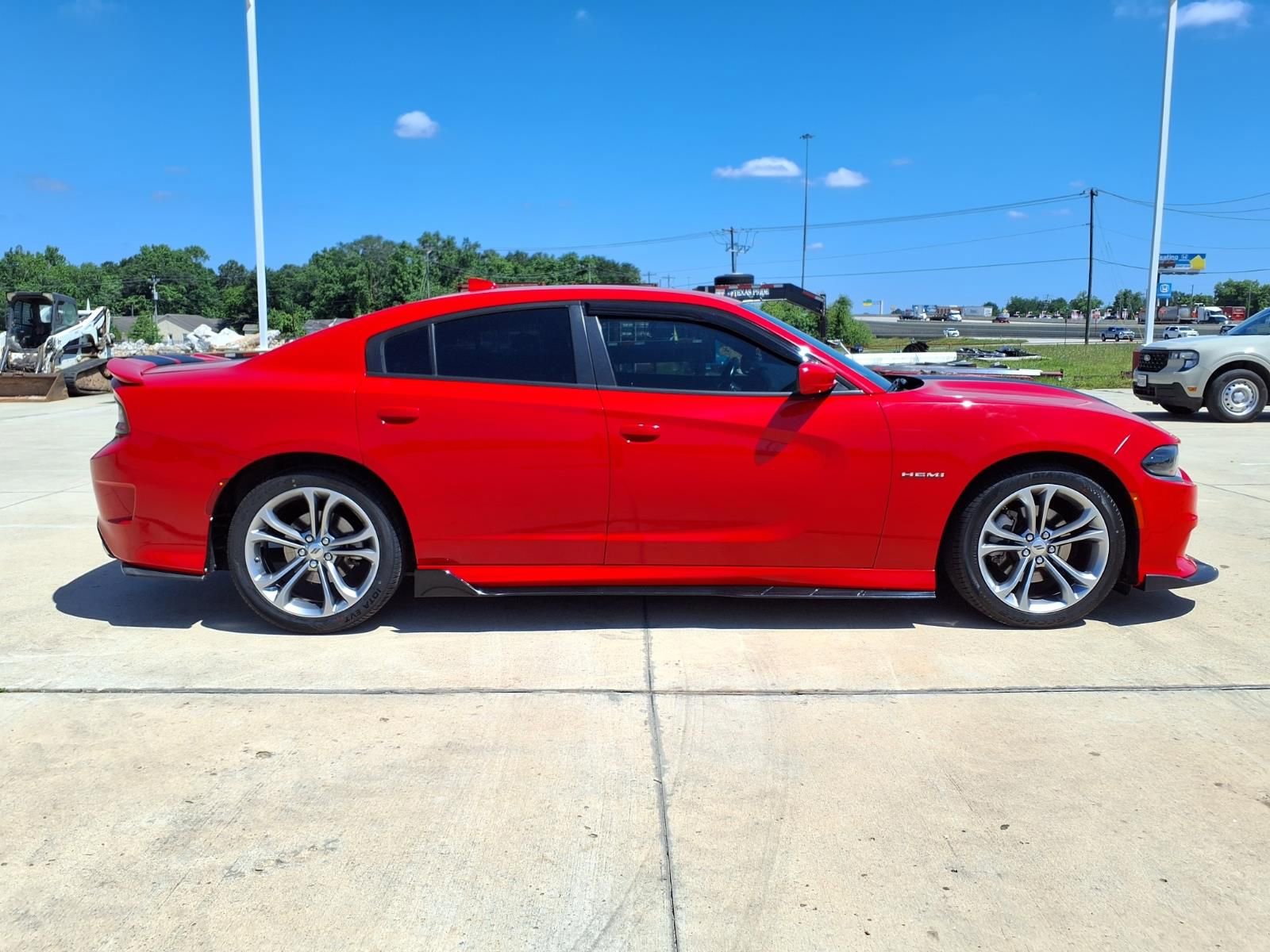 Used 2022 Dodge Charger R/T RWD image 5