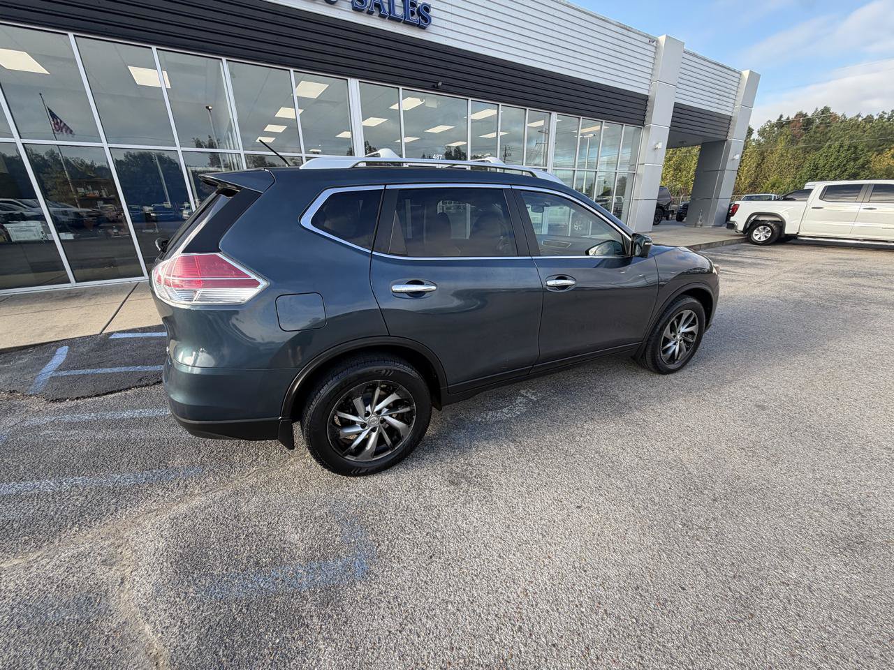 Used 2014 Nissan Rogue SL FWD image 4