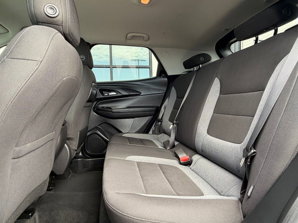Used 2025 Chevrolet TrailBlazer LT AWD/4WD image 23